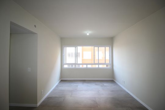 Sala de apartamento para alugar com 2 quartos, 50m² em Rubem Berta, Porto Alegre