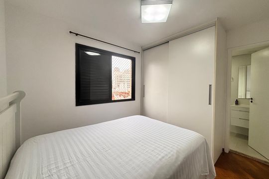 Suíte de apartamento para alugar com 2 quartos, 65m² em Itaim Bibi, São Paulo