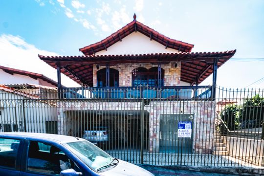 Casa para alugar com 5 quartos, 430m² em Planalto, Belo Horizonte
