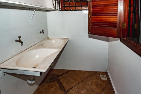 Casa para alugar com 5 quartos, 430m² em Planalto, Belo Horizonte