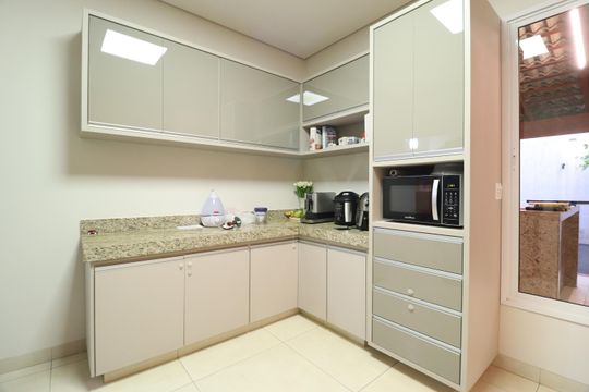 Cozinha de casa para alugar com 3 quartos, 180m² em Shopping Park, Uberlândia