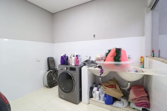 Área de Serviço de casa para alugar com 3 quartos, 180m² em Shopping Park, Uberlândia
