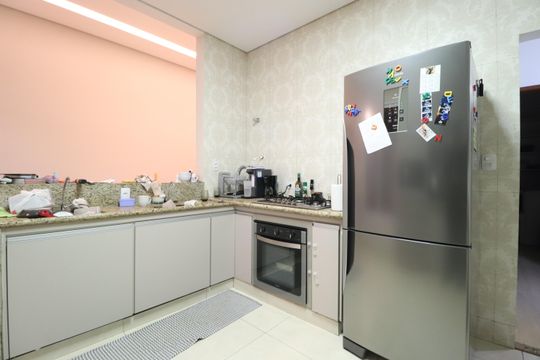 Cozinha de casa para alugar com 3 quartos, 180m² em Shopping Park, Uberlândia