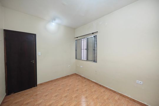 Quarto de casa para alugar com 2 quartos, 85m² em Parque Casa de Pedra, São Paulo