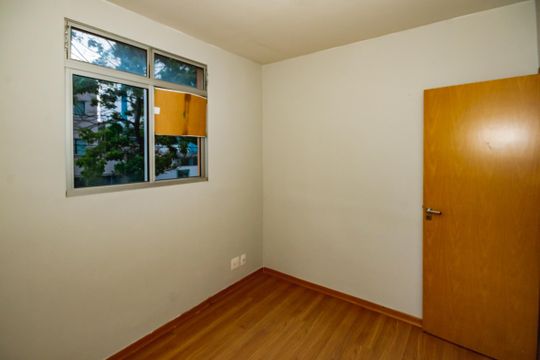 Apartamento à venda com 2 quartos, 54m² em Santa Monica, Belo Horizonte