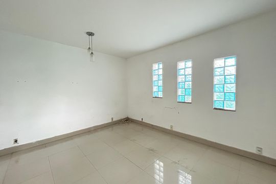 Casa para alugar com 3 quartos, 300m² em Osvaldo Cruz, Rio de Janeiro
