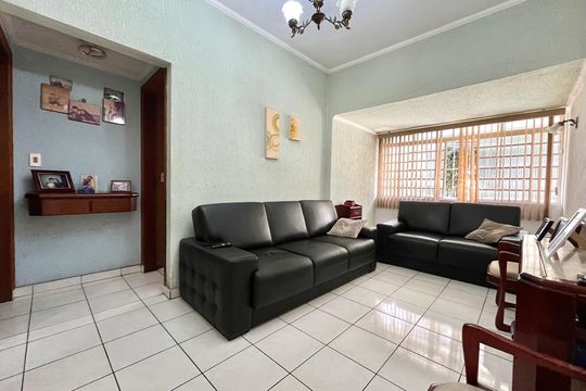 Casa para alugar com 2 quartos, 110m² em Jardim Oriental, São Paulo