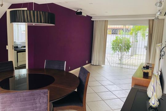 Sala de casa à venda com 3 quartos, 120m² em Água Branca, São Paulo