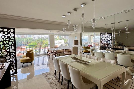 Apartamento à venda com 4 quartos, 244m² em Água Branca, São Paulo