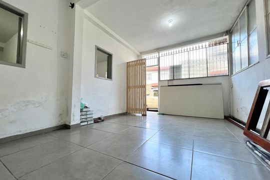 Sala de casa para alugar com 2 quartos, 90m² em Santos Dumont, Juiz de Fora