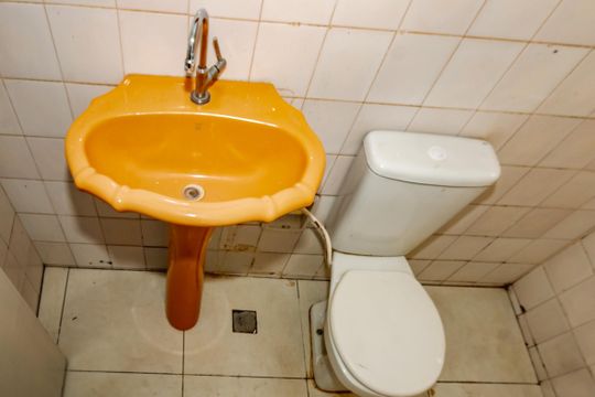 Banheiro de casa para alugar com 2 quartos, 120m² em Planalto, Belo Horizonte