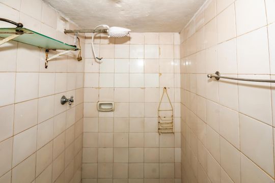 Banheiro de casa para alugar com 2 quartos, 120m² em Planalto, Belo Horizonte