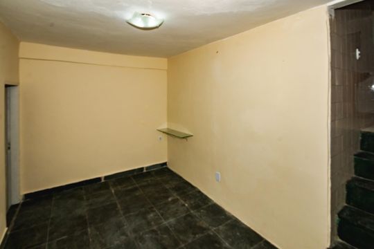 Sala de casa para alugar com 2 quartos, 120m² em Planalto, Belo Horizonte