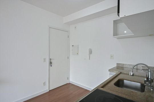 Cozinha de kitnet/studio à venda com 1 quarto, 35m² em Real Parque, São Paulo
