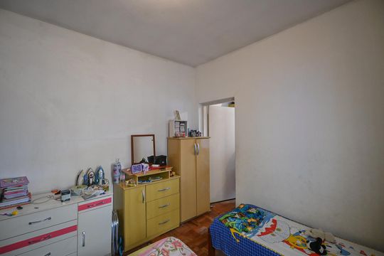 Casa à venda com 5 quartos, 210m² em Jardim Umarizal, São Paulo