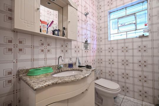 Casa à venda com 5 quartos, 210m² em Jardim Umarizal, São Paulo