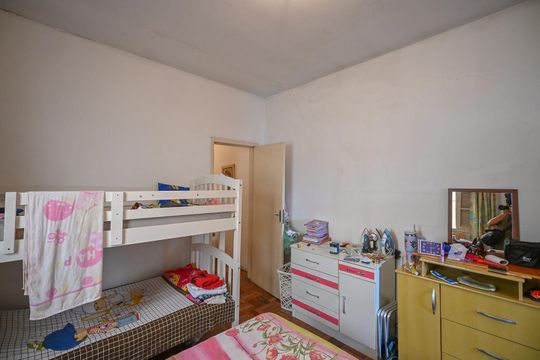Casa à venda com 5 quartos, 210m² em Jardim Umarizal, São Paulo