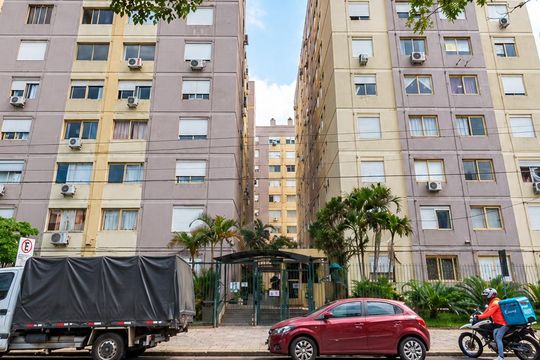 Fachada de apartamento para alugar com 1 quarto, 41m² em Santana, Porto Alegre