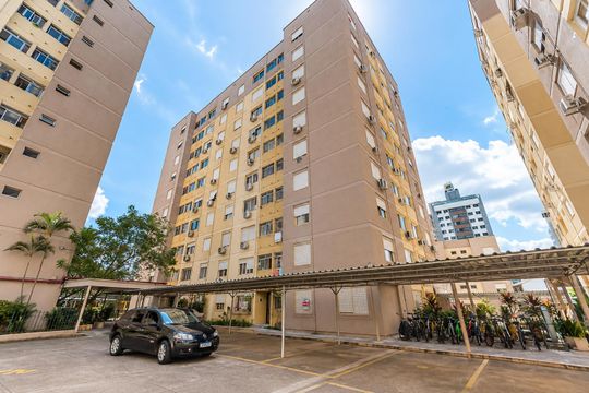 Área externa de apartamento para alugar com 1 quarto, 41m² em Santana, Porto Alegre