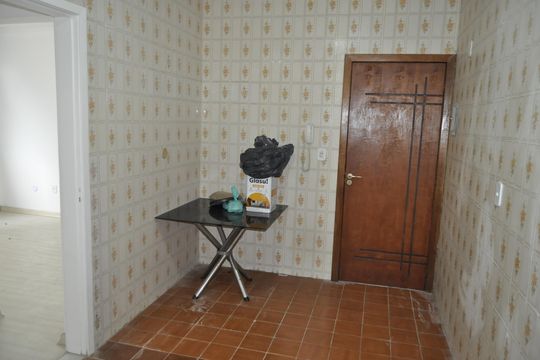 Cozinha de apartamento para alugar com 1 quarto, 48m² em Abolição, Rio de Janeiro