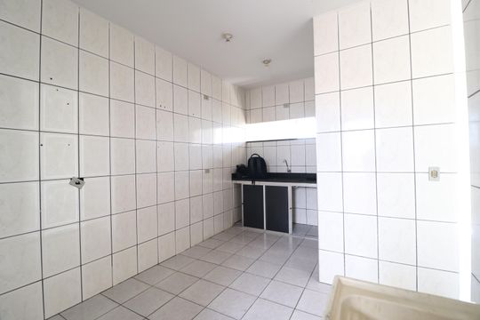 Cozinha de casa para alugar com 3 quartos, 60m² em Tibery, Uberlândia