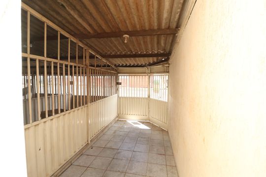 Garagem de casa para alugar com 3 quartos, 60m² em Tibery, Uberlândia