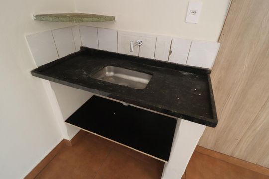 Cozinha de casa para alugar com 3 quartos, 89m² em Santa Mônica, Uberlândia