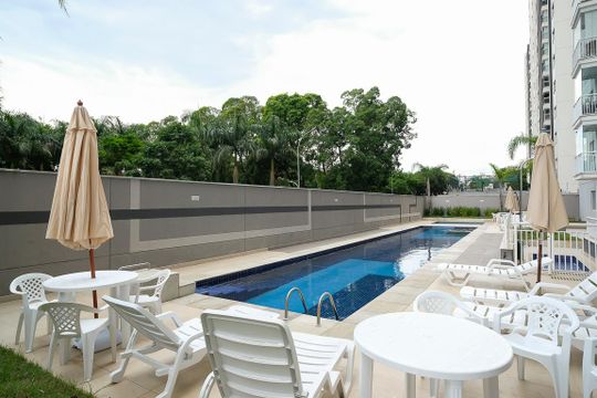 Piscina de apartamento para alugar com 2 quartos, 56m² em Cerâmica, São Caetano do Sul