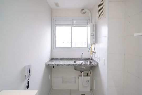Área de serviço de apartamento para alugar com 2 quartos, 56m² em Cerâmica, São Caetano do Sul