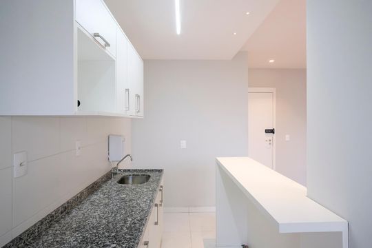 Cozinha de apartamento para alugar com 2 quartos, 56m² em Cerâmica, São Caetano do Sul