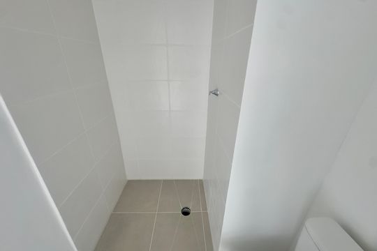 Banheiro de apartamento à venda com 2 quartos, 38m² em Picanço, Guarulhos