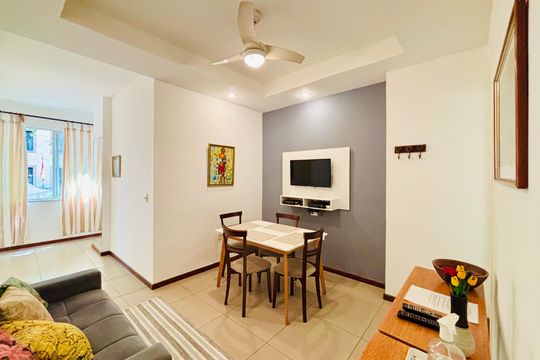Apartamento à venda com 2 quartos, 52m² em Copacabana, Rio de Janeiro