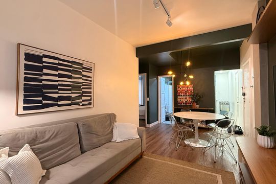 Sala de apartamento à venda com 2 quartos, 83m² em Leblon, Rio de Janeiro