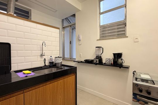 Cozinha de apartamento à venda com 2 quartos, 83m² em Leblon, Rio de Janeiro