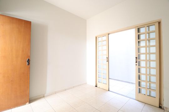 Quarto de casa para alugar com 1 quarto, 40m² em Tibery, Uberlândia
