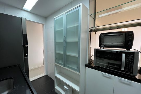 Cozinha de apartamento para alugar com 2 quartos, 70m² em Barra da Tijuca, Rio de Janeiro