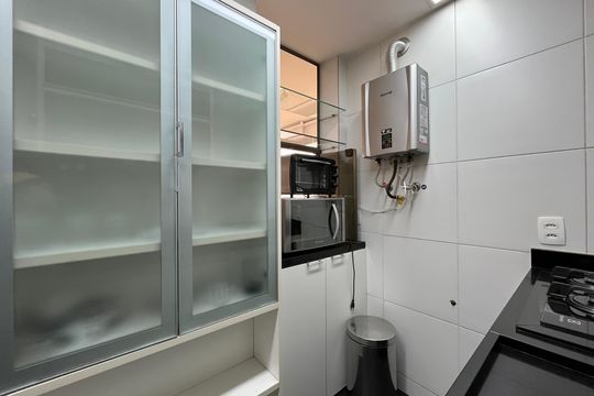 Cozinha de apartamento para alugar com 2 quartos, 70m² em Barra da Tijuca, Rio de Janeiro