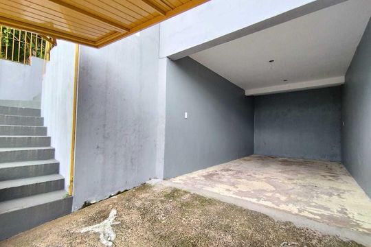 Área externa de casa para alugar com 2 quartos, 82m² em Boa Vista, Novo Hamburgo