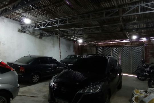 Garagem de casa à venda com 2 quartos, 90m² em Cidade Júlia, Diadema