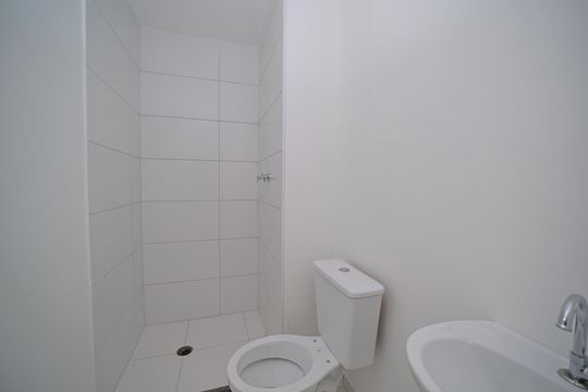 Banheiro de apartamento à venda com 2 quartos, 43m² em Vila Silvia, São Paulo