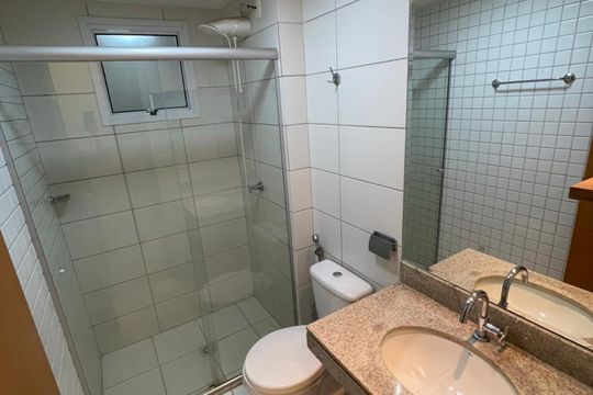 Banheiro de apartamento para alugar com 3 quartos, 96m² em Jardim Atlântico, Goiânia