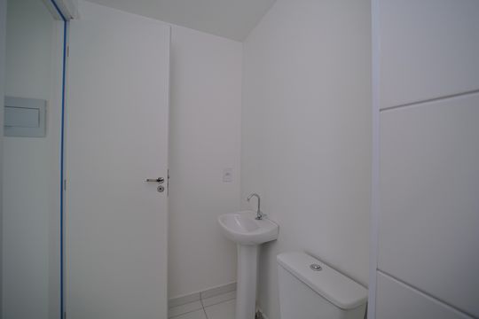 Banheiro de apartamento à venda com 2 quartos, 43m² em Vila Silvia, São Paulo
