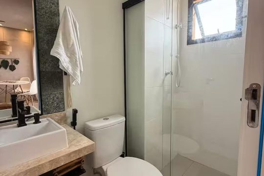 Banheiro social de kitnet/studio à venda com 1 quarto, 27m² em Vila Dom Pedro II, São Paulo