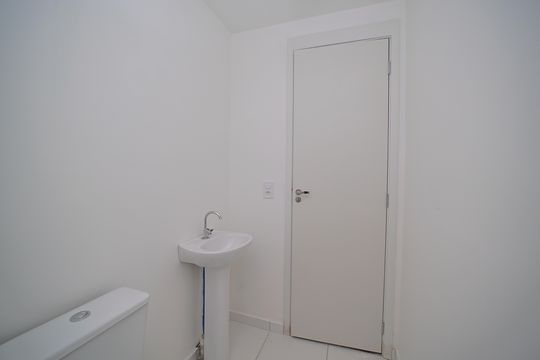 Banheiro de apartamento à venda com 2 quartos, 43m² em Vila Silvia, São Paulo