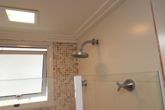 Banheiro de apartamento para alugar com 3 quartos, 107m² em Pituba, Salvador