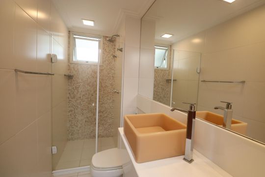 Banheiro de apartamento para alugar com 3 quartos, 107m² em Pituba, Salvador