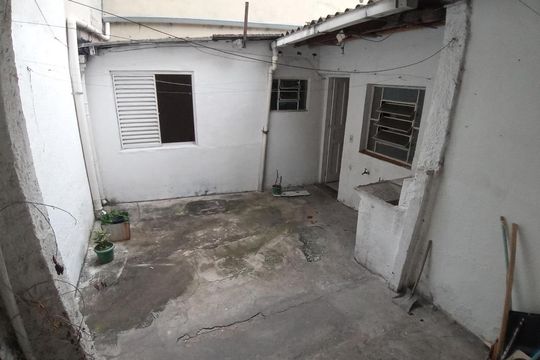 Área externa de casa à venda com 2 quartos, 105m² em Vila Moinho Velho, São Paulo