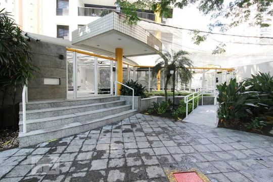 Fachada de apartamento à venda com 2 quartos, 59m² em Vila Nova Conceição, São Paulo
