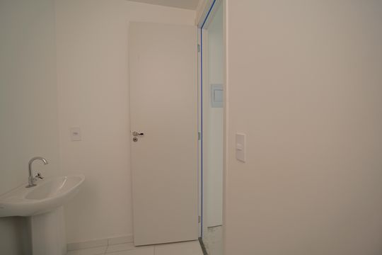 Banheiro de apartamento à venda com 2 quartos, 43m² em Vila Silvia, São Paulo