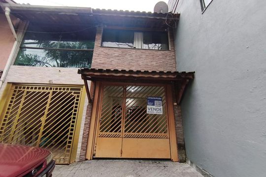 Fachada de casa à venda com 3 quartos, 80m² em Vila Silvia, São Paulo